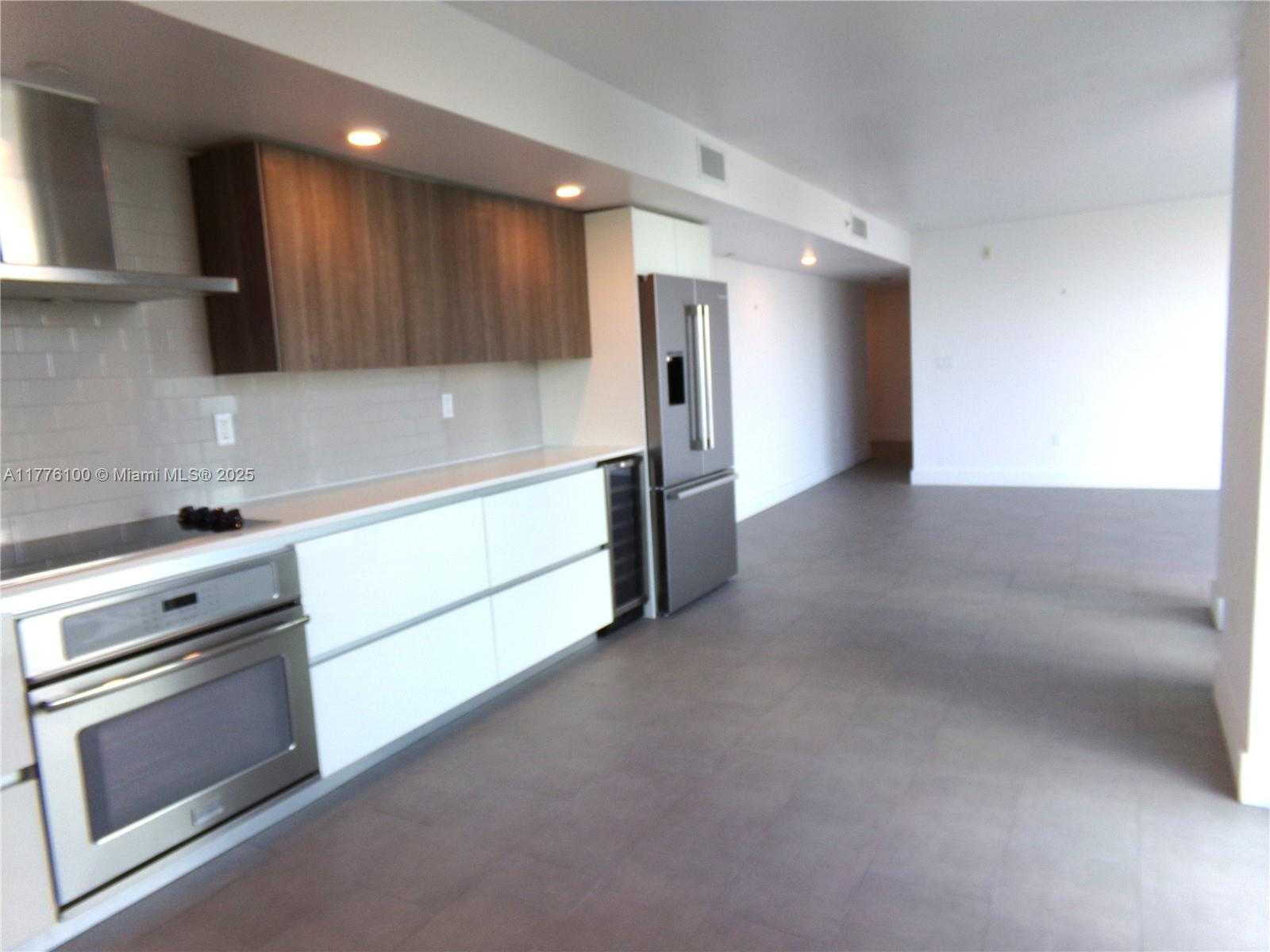 Small Image of 1025 92ND ST #804, Bay Harbor Islands Number 4