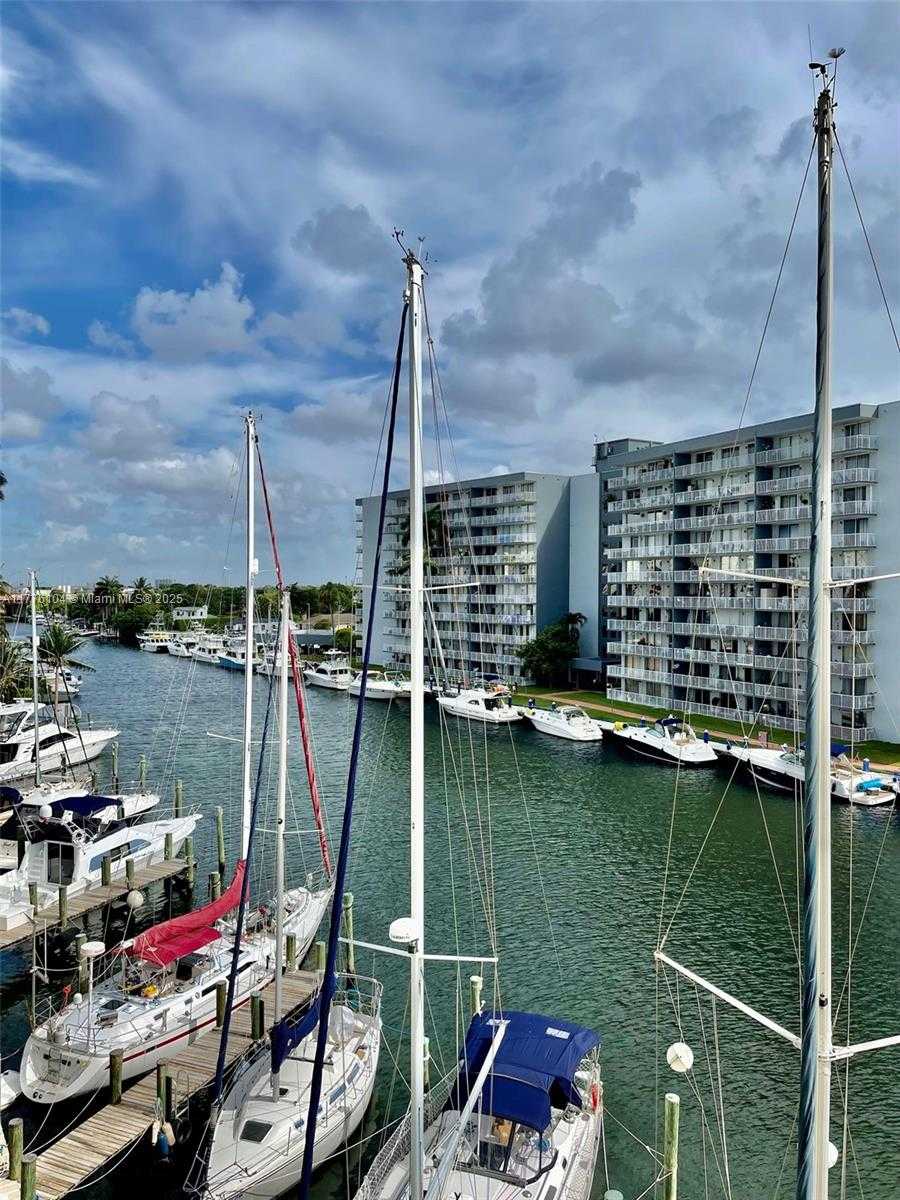 Small Image of 2415 NORTH WEST 16TH STREET RD #514, Miami Number 10