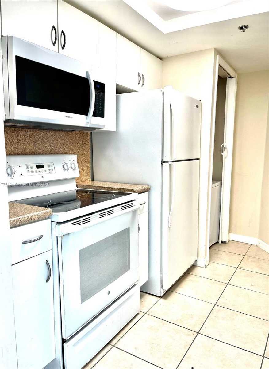 Small Image of 2415 NORTH WEST 16TH STREET RD #514, Miami Number 3