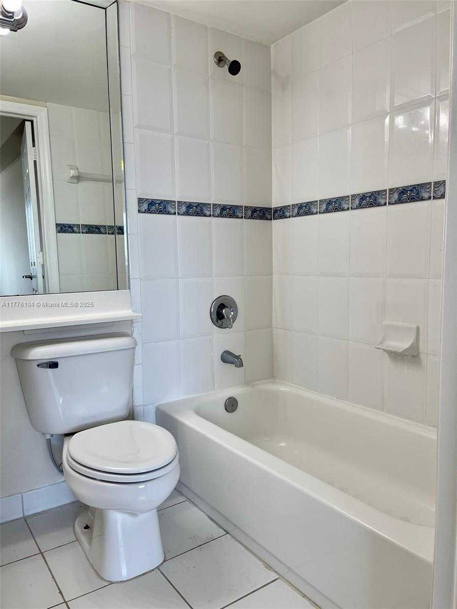 Small Image of 2415 NORTH WEST 16TH STREET RD #514, Miami Number 8