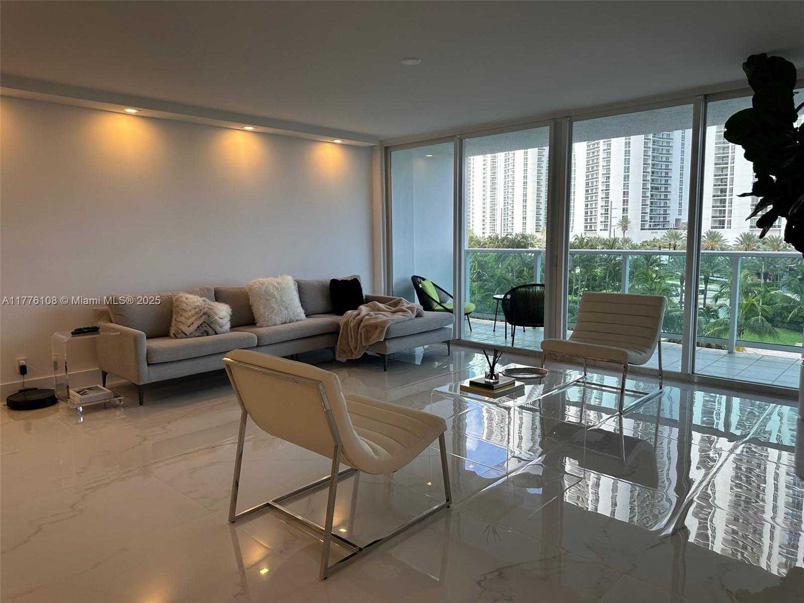 Small Image of 100 BAYVIEW DR #515, Sunny Isles Beach Number 11