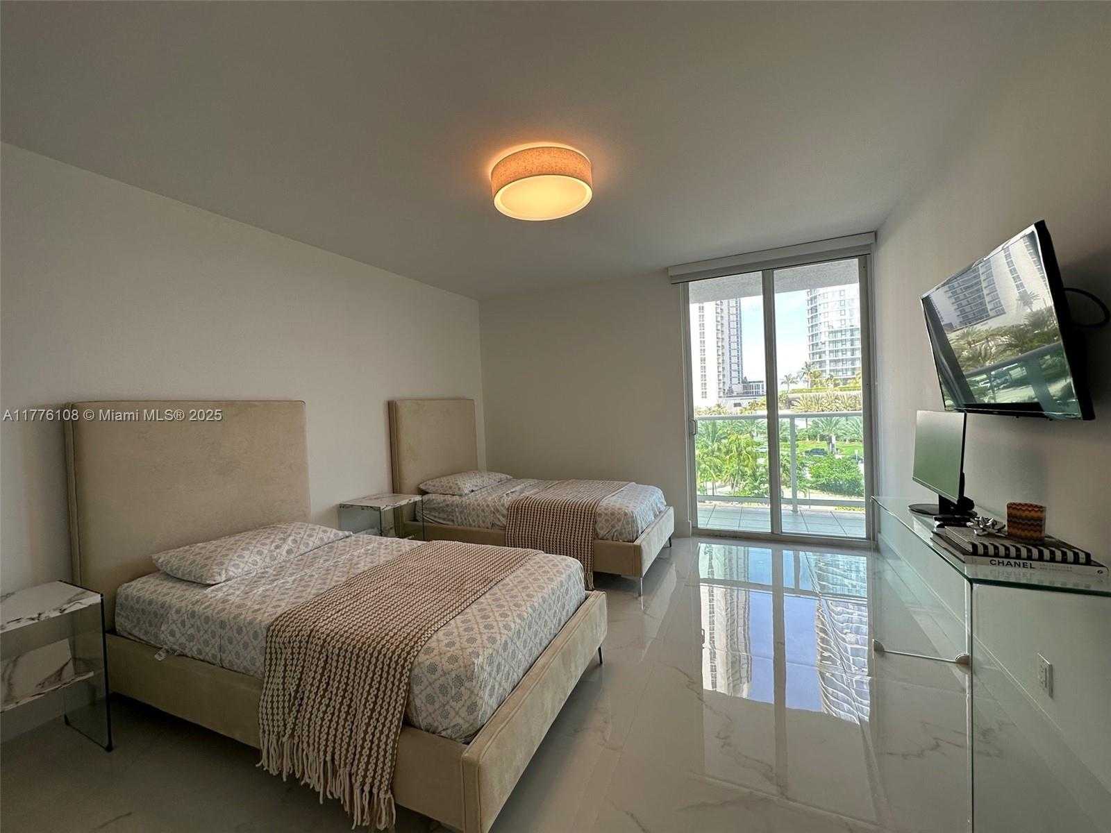 Small Image of 100 BAYVIEW DR #515, Sunny Isles Beach Number 16