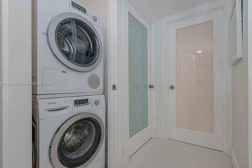 Small Image of 2301 COLLINS AVE #1424, Miami Beach Number 14