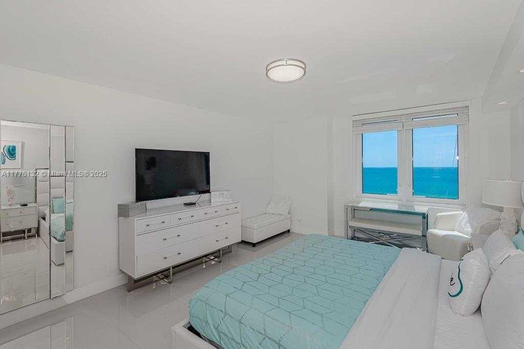 Small Image of 2301 COLLINS AVE #1424, Miami Beach Number 17