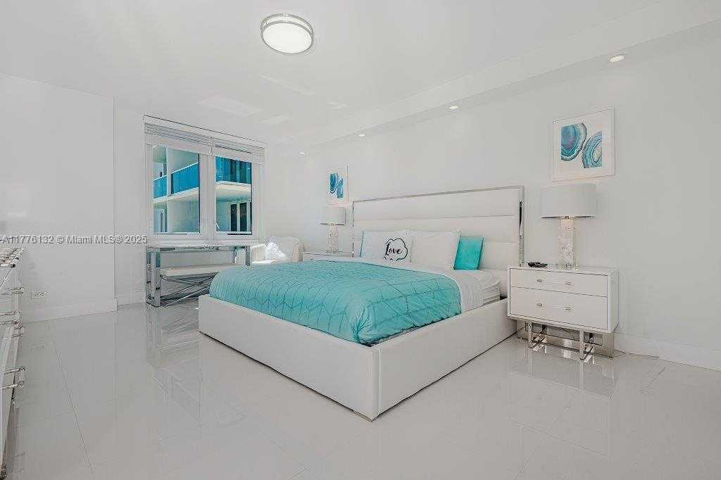 Small Image of 2301 COLLINS AVE #1424, Miami Beach Number 18