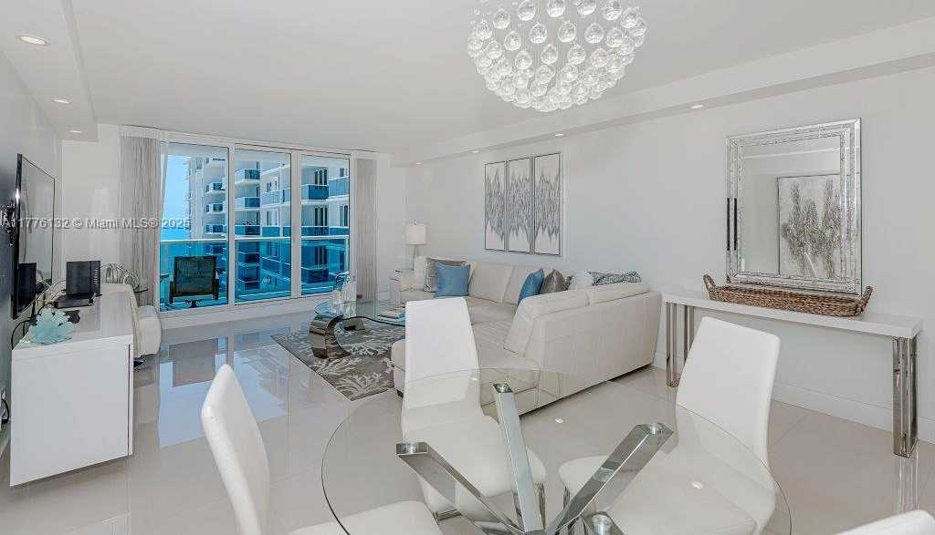Small Image of 2301 COLLINS AVE #1424, Miami Beach Number 3