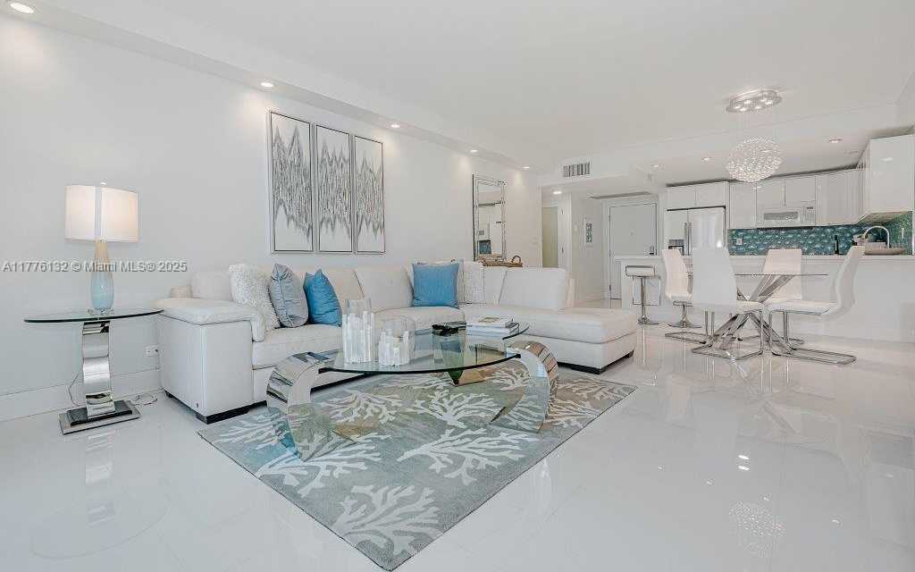 Small Image of 2301 COLLINS AVE #1424, Miami Beach Number 8