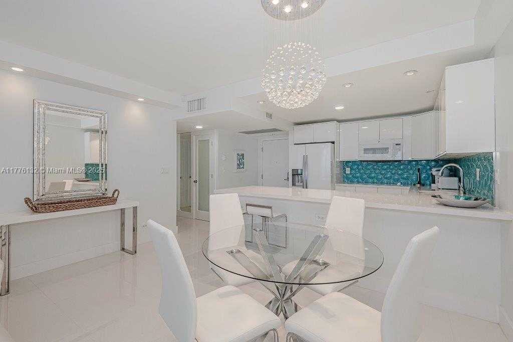 Small Image of 2301 COLLINS AVE #1424, Miami Beach Number 9