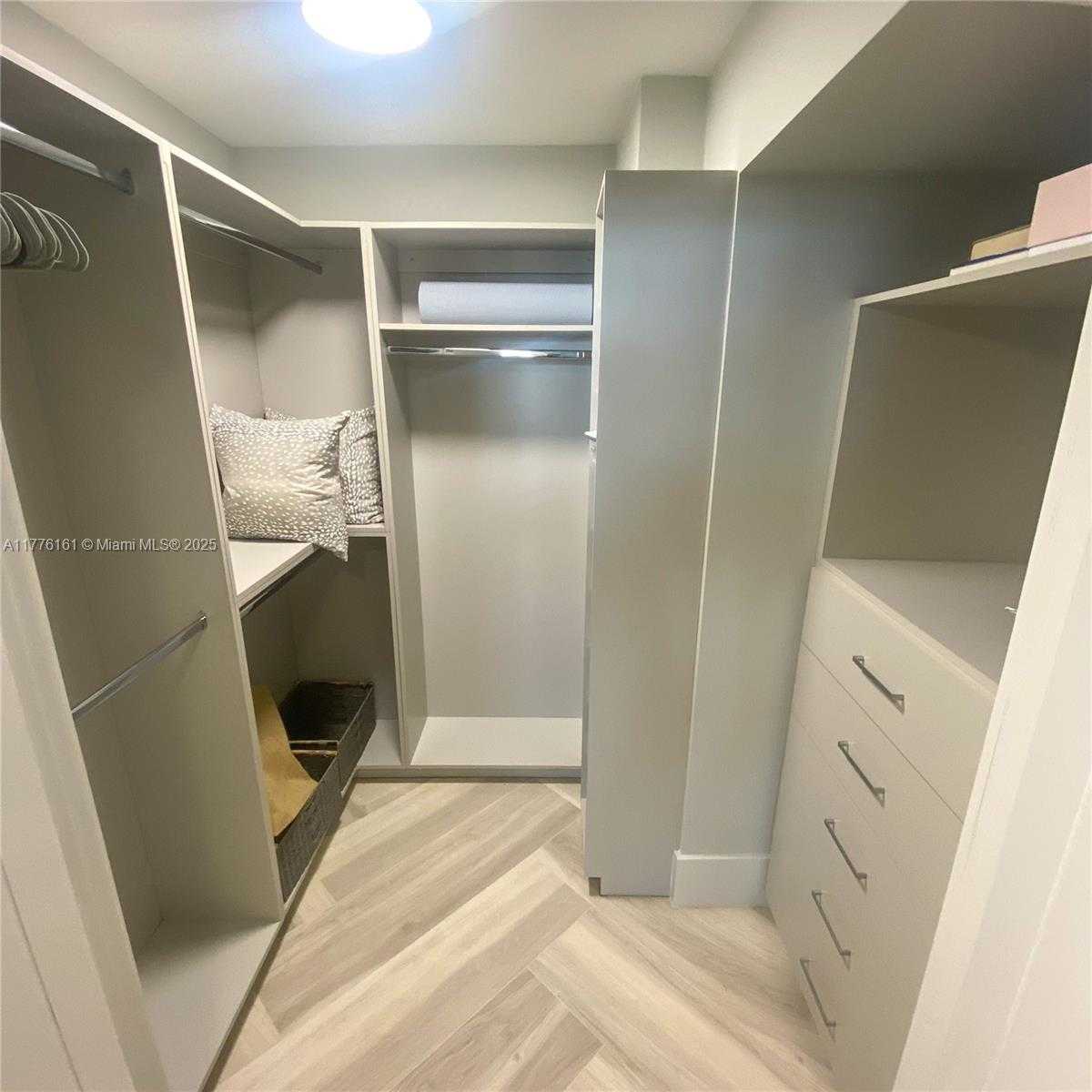 Small Image of 9273 COLLINS AVE #1108, Surfside Number 17