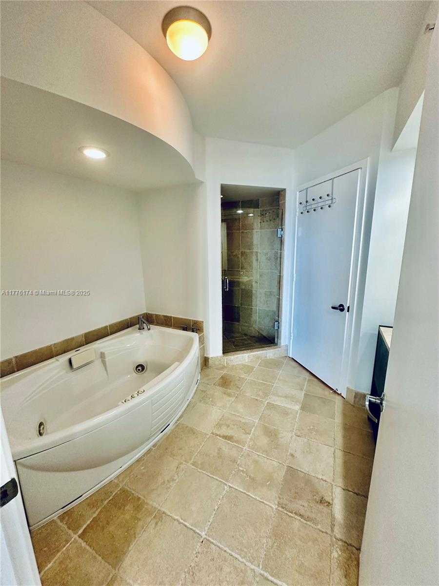 Small Image of 18201 COLLINS AVE #5307, Sunny Isles Beach Number 10