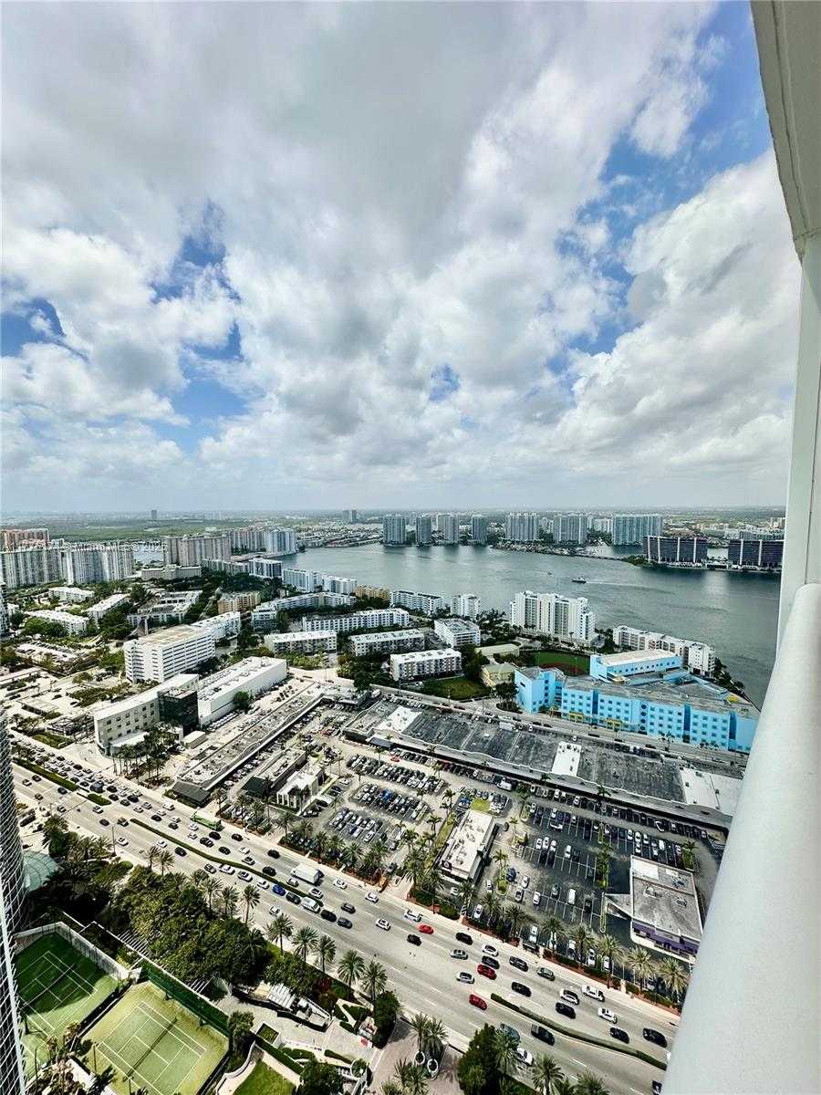Small Image of 18201 COLLINS AVE #5307, Sunny Isles Beach Number 4