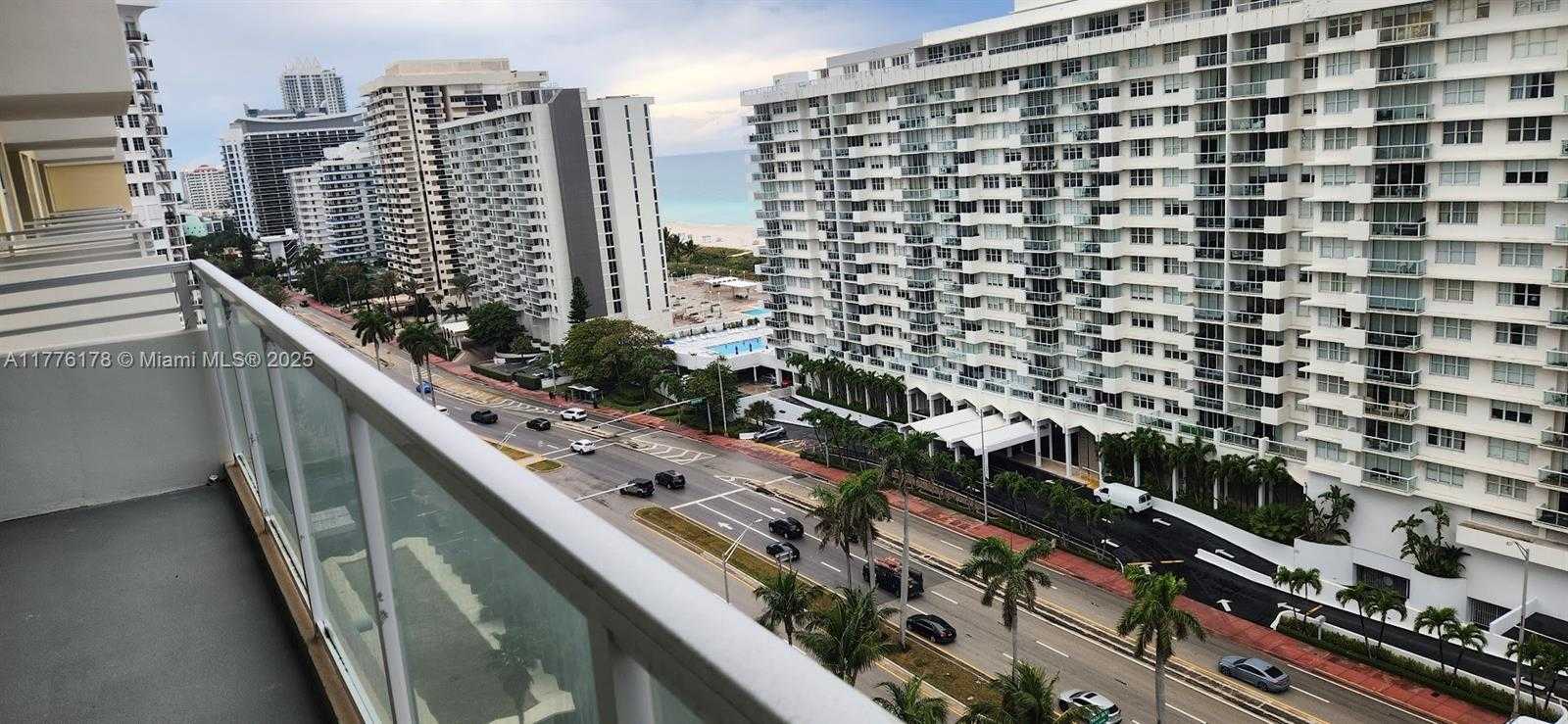 Small Image of 5600 COLLINS AVE #16Y, Miami Beach Number 2