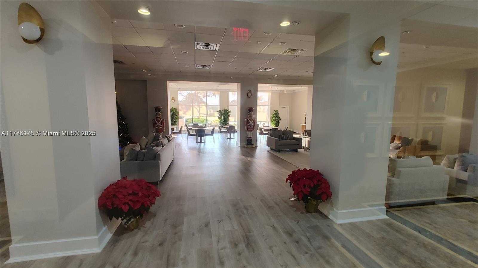 Small Image of 5600 COLLINS AVE #16Y, Miami Beach Number 20