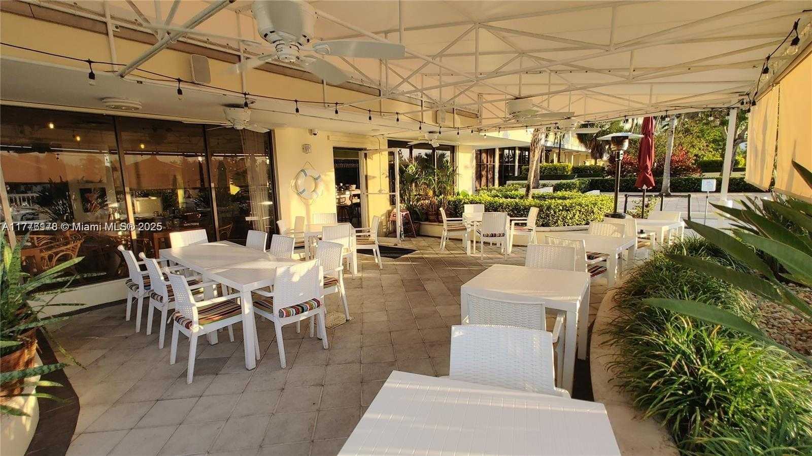 Small Image of 5600 COLLINS AVE #16Y, Miami Beach Number 23