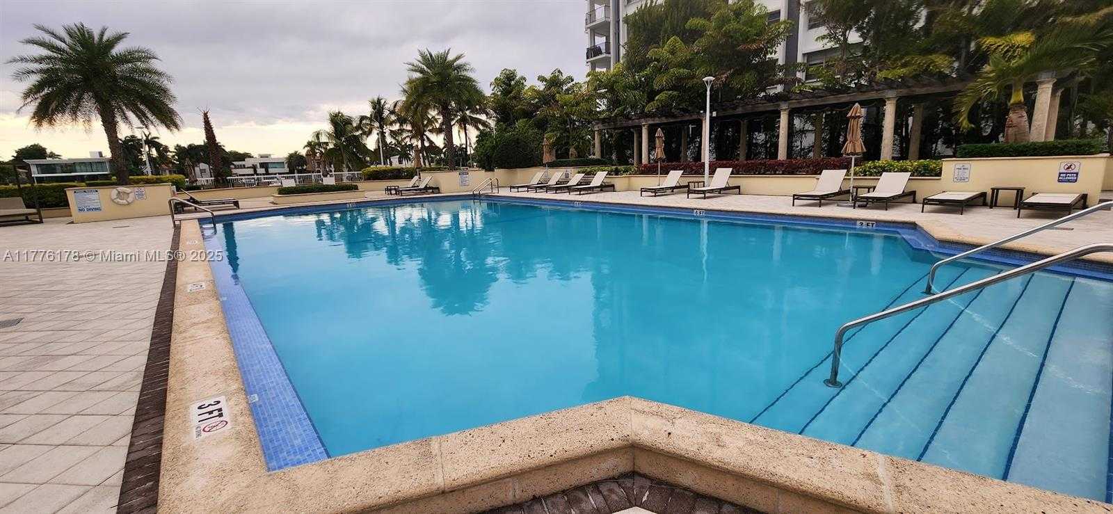 Small Image of 5600 COLLINS AVE #16Y, Miami Beach Number 26