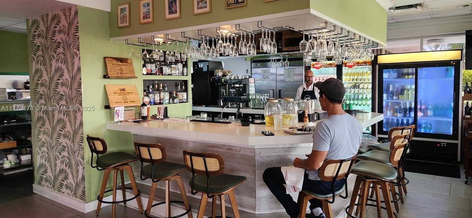 Small Image of 5600 COLLINS AVE #16Y, Miami Beach Number 31