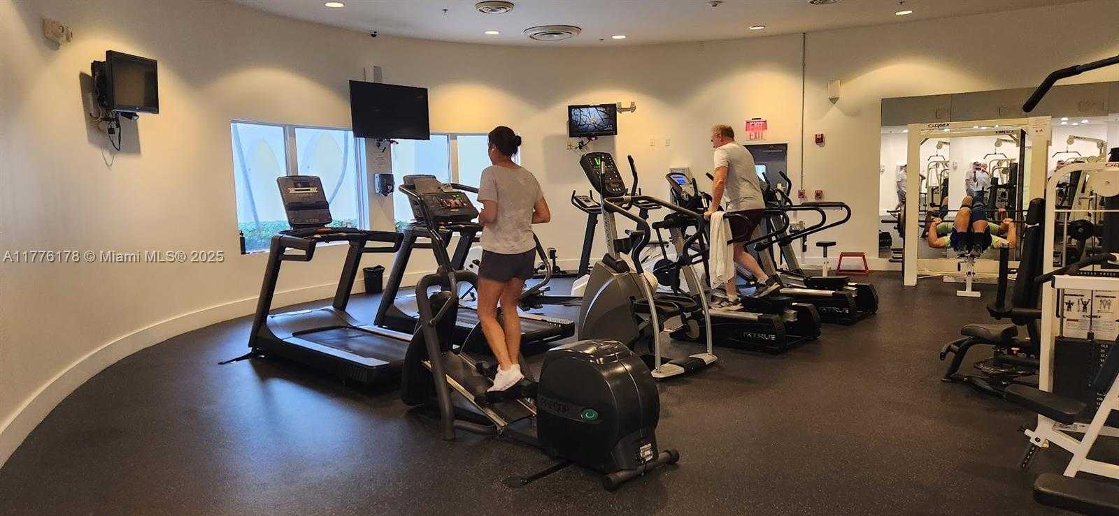 Small Image of 5600 COLLINS AVE #16Y, Miami Beach Number 36