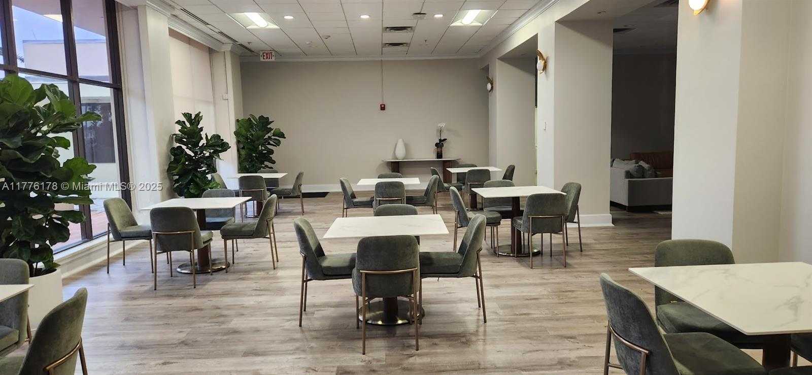 Small Image of 5600 COLLINS AVE #16Y, Miami Beach Number 38