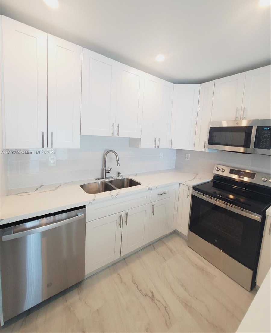 Small Image of 19380 COLLINS AVE #902, Sunny Isles Beach Number 2