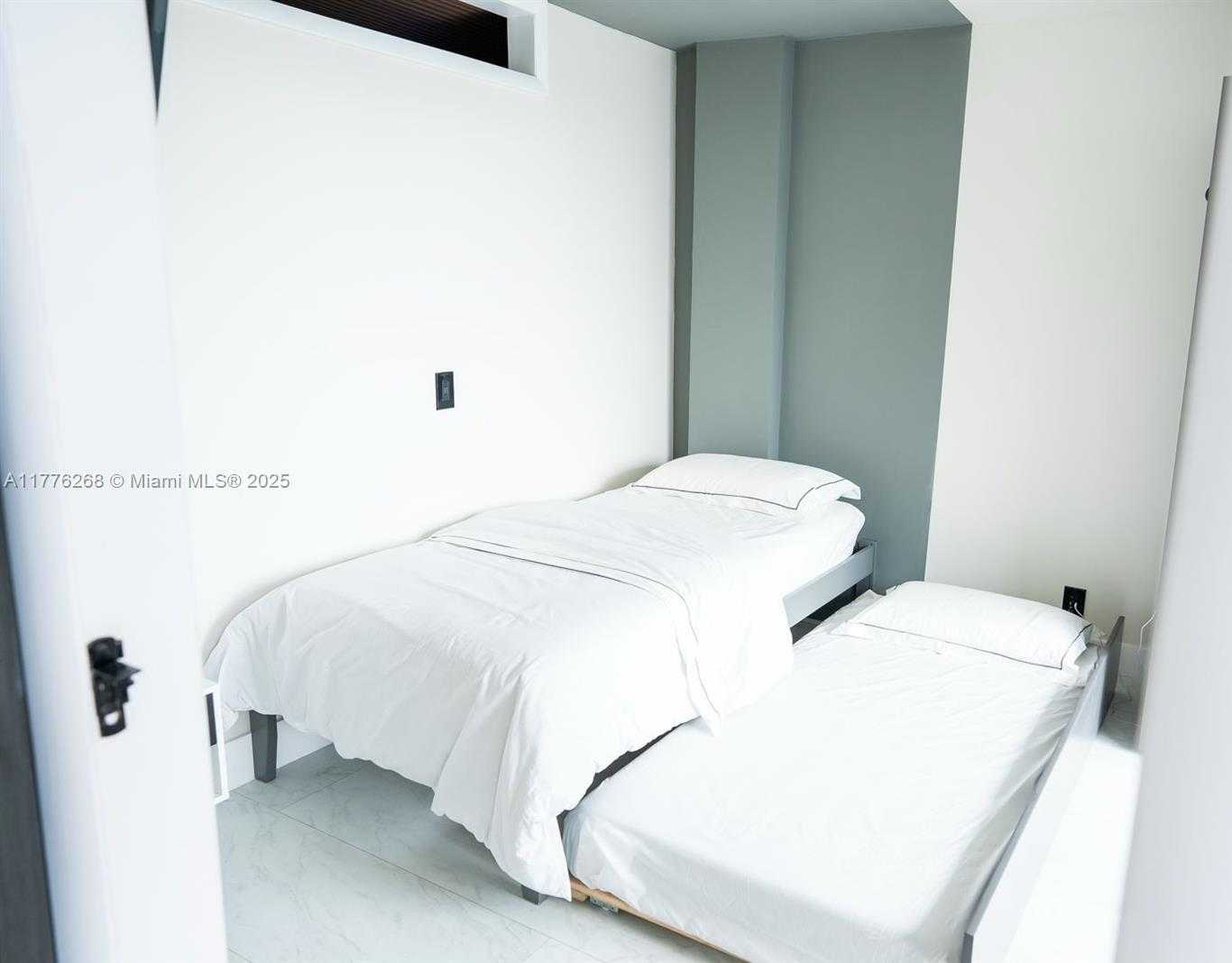 Small Image of 2903 NORTH MIAMI BEACH BLVD #903, North Miami Beach Number 25