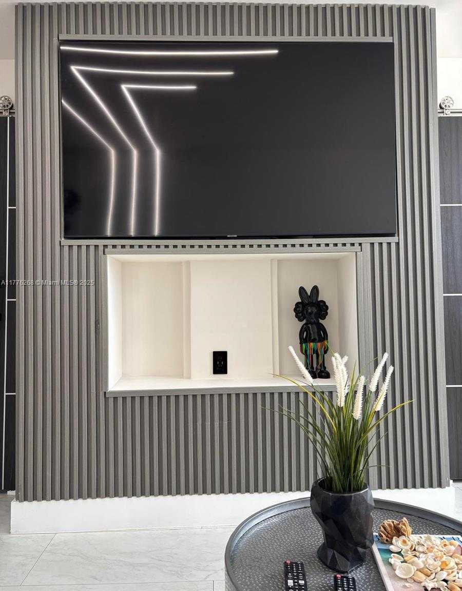 Small Image of 2903 NORTH MIAMI BEACH BLVD #903, North Miami Beach Number 4