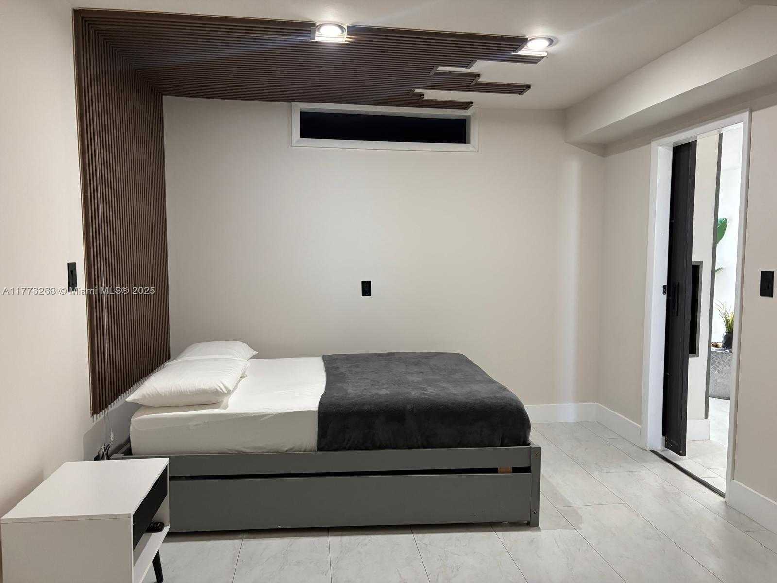 Small Image of 2903 NORTH MIAMI BEACH BLVD #903, North Miami Beach Number 9