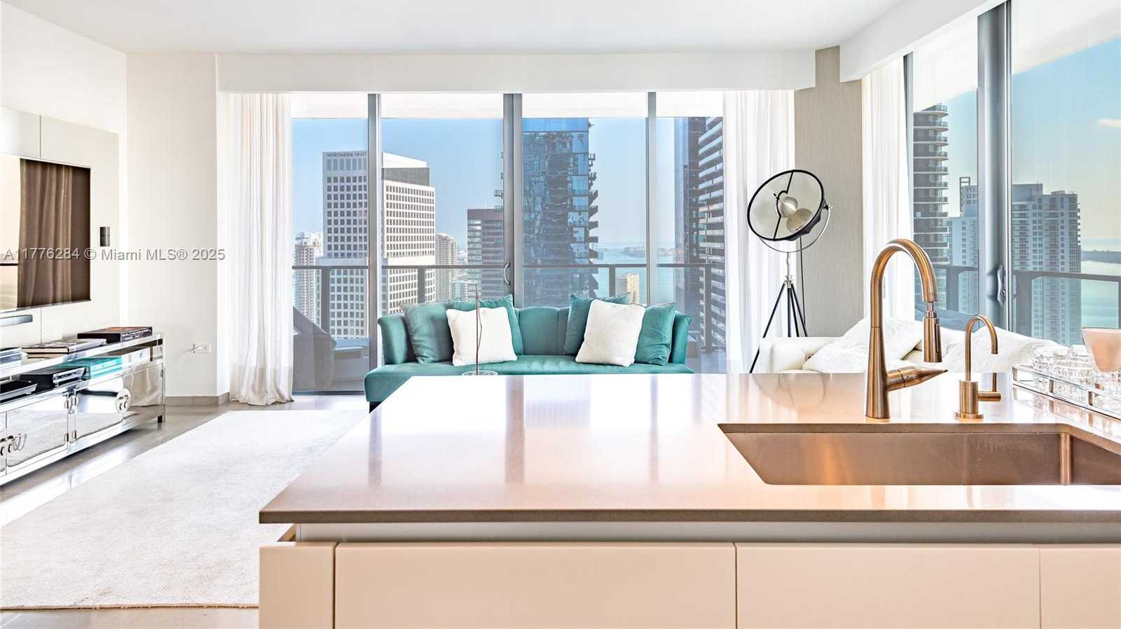Small Image of 88 SOUTH WEST 7TH ST #3301, Miami Number 15