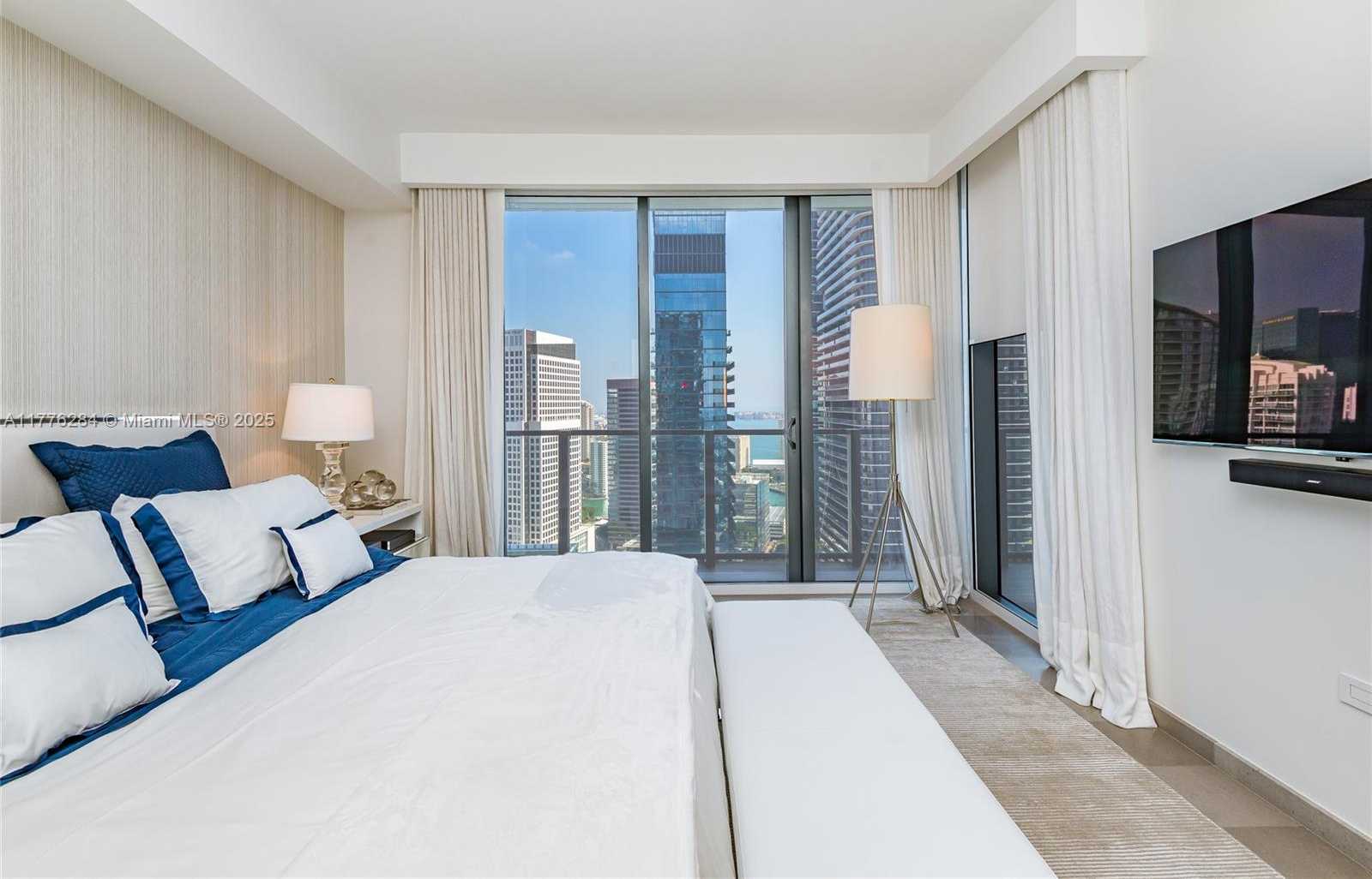 Small Image of 88 SOUTH WEST 7TH ST #3301, Miami Number 16