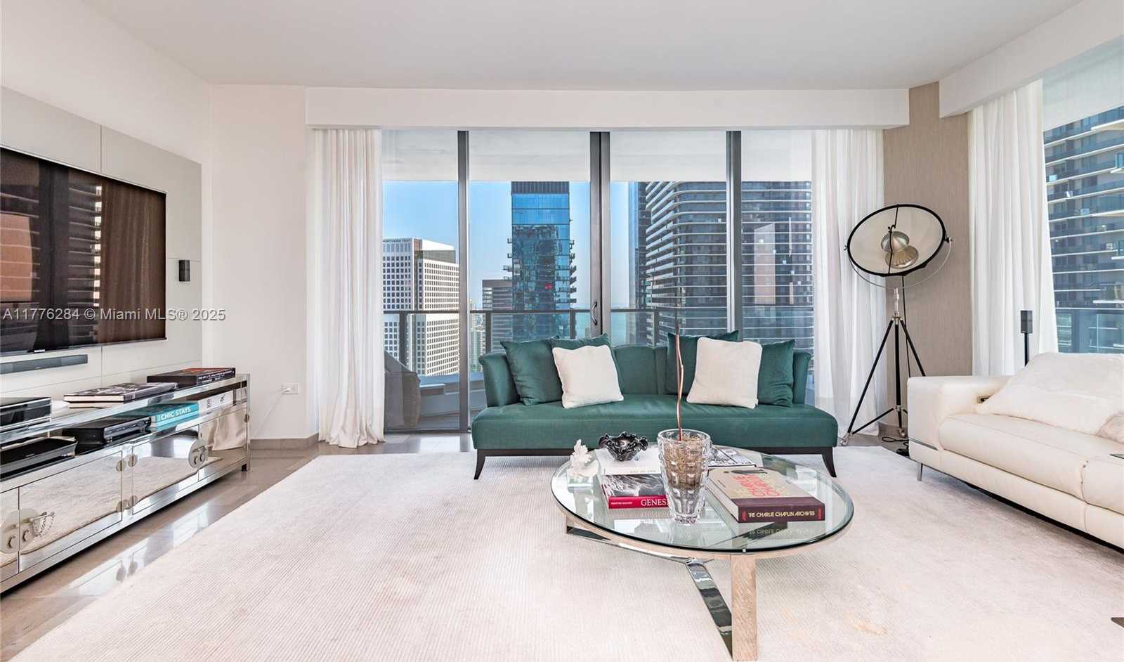 Small Image of 88 SOUTH WEST 7TH ST #3301, Miami Number 18