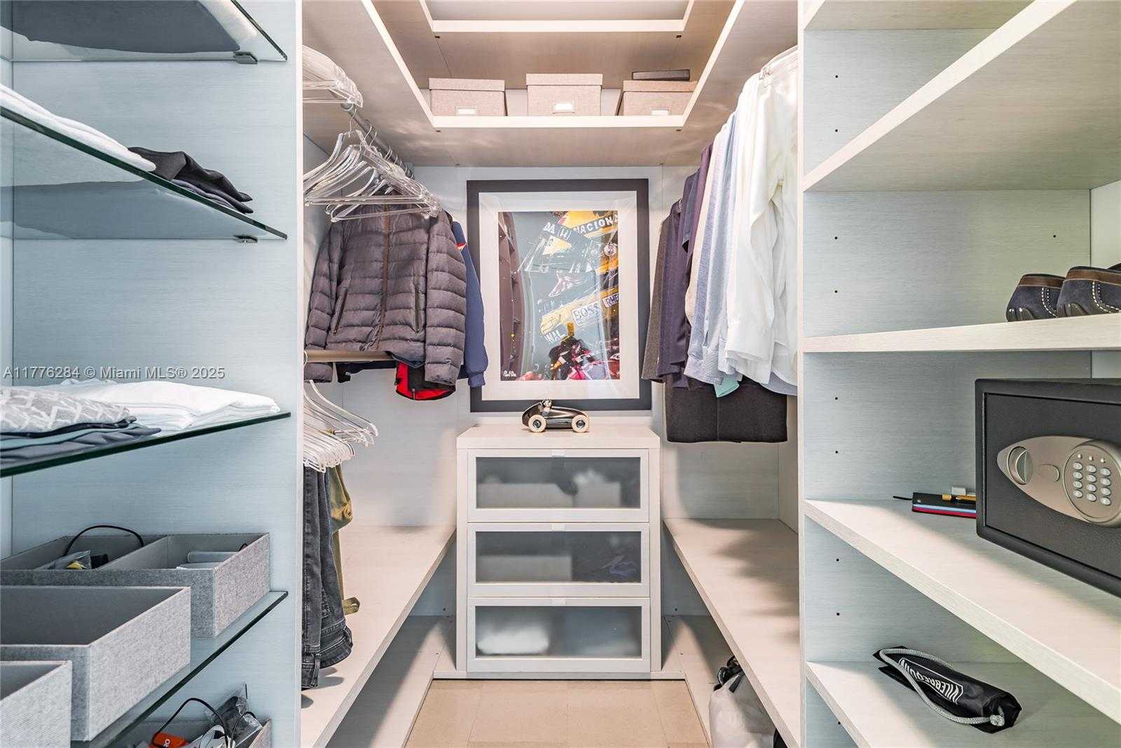 Small Image of 88 SOUTH WEST 7TH ST #3301, Miami Number 22