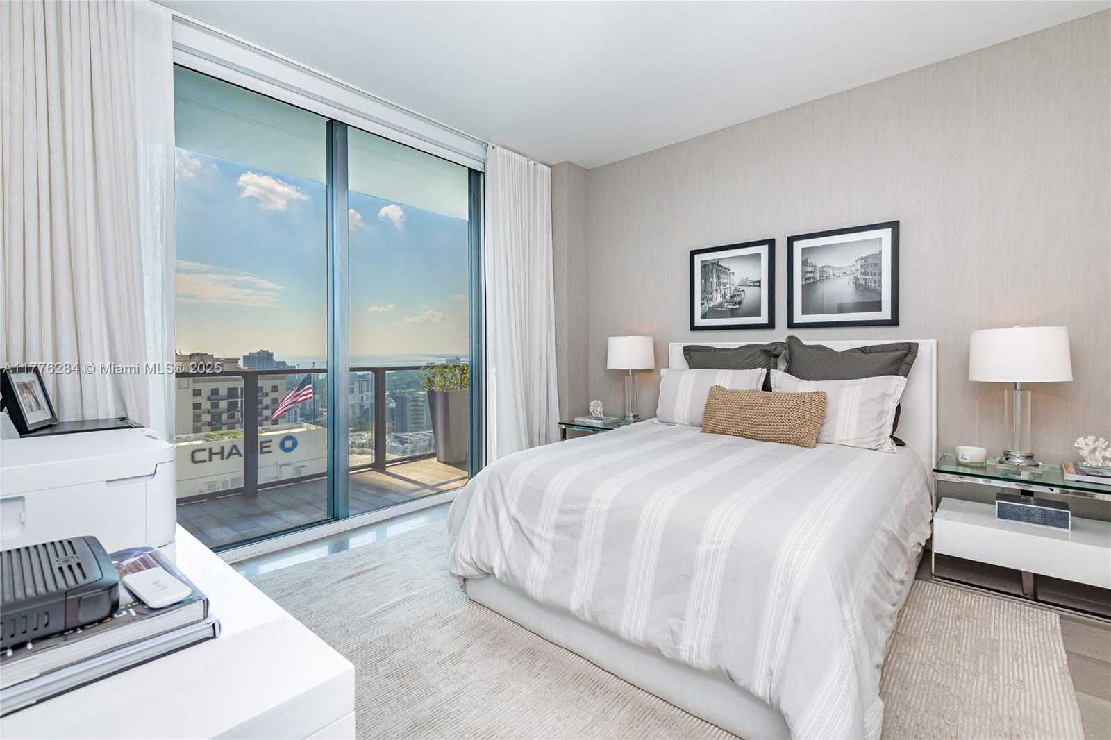 Small Image of 88 SOUTH WEST 7TH ST #3301, Miami Number 28