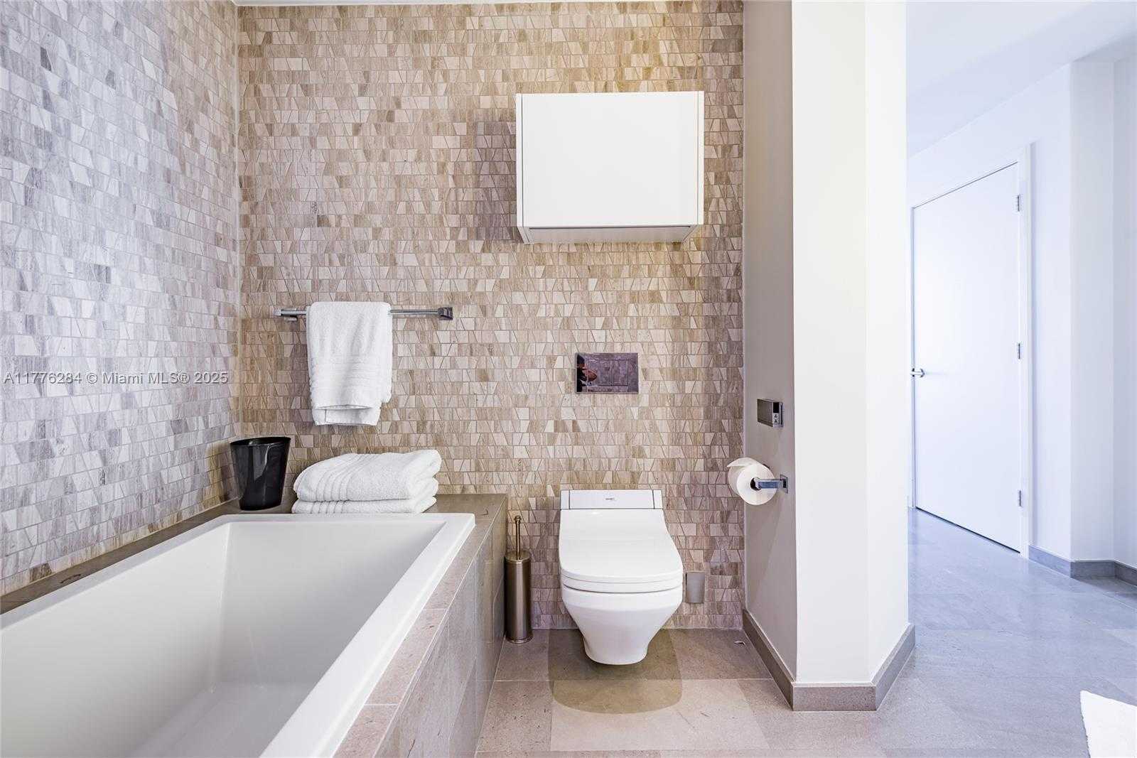 Small Image of 88 SOUTH WEST 7TH ST #3301, Miami Number 30