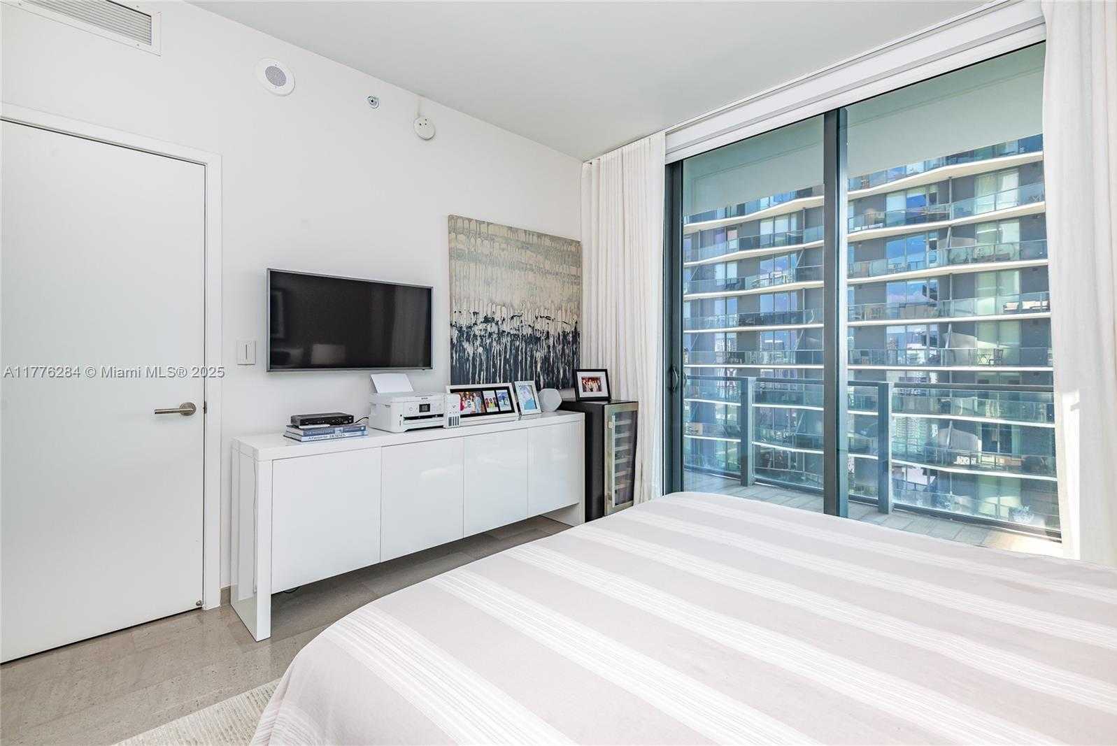Small Image of 88 SOUTH WEST 7TH ST #3301, Miami Number 36