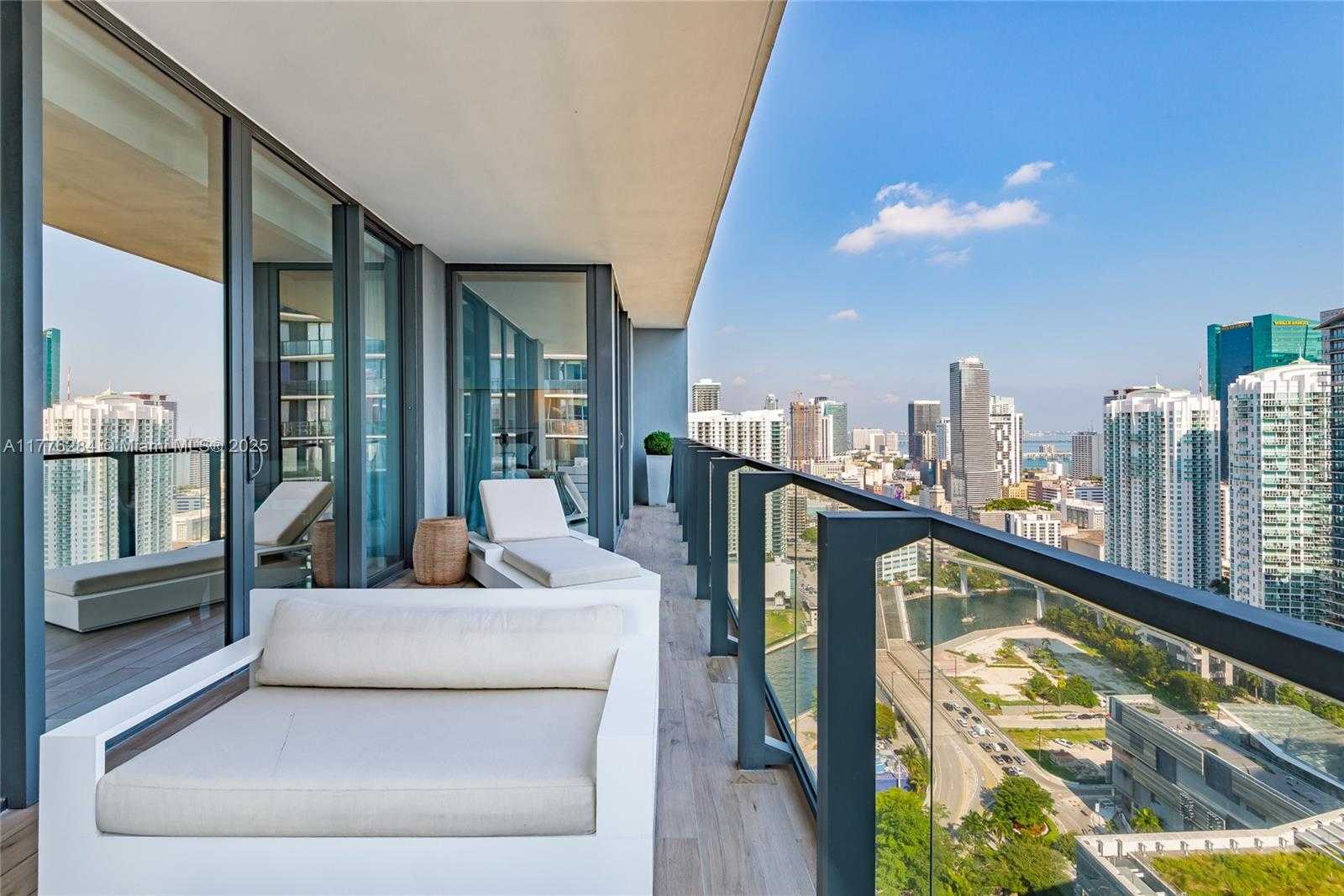 Small Image of 88 SOUTH WEST 7TH ST #3301, Miami Number 43