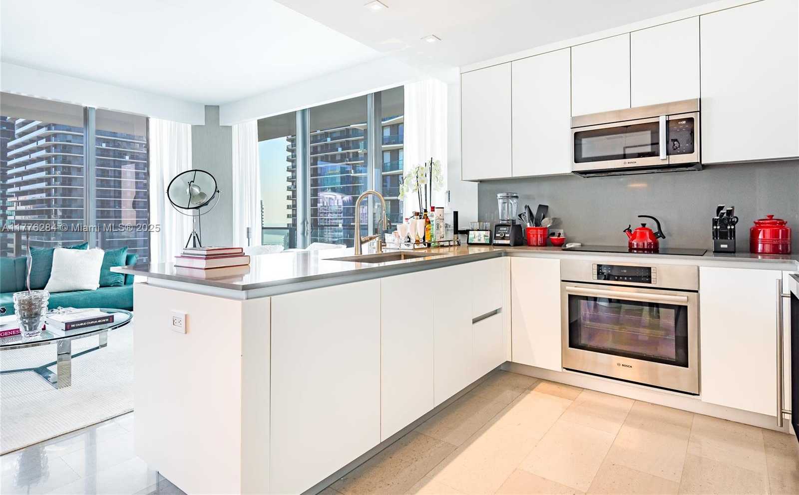 Small Image of 88 SOUTH WEST 7TH ST #3301, Miami Number 5