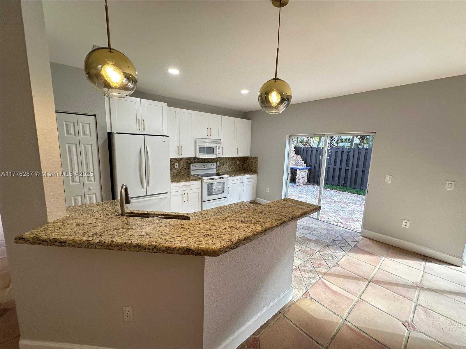 Small Image of 11226 NORTH WEST 59TH TER, Doral Number 13