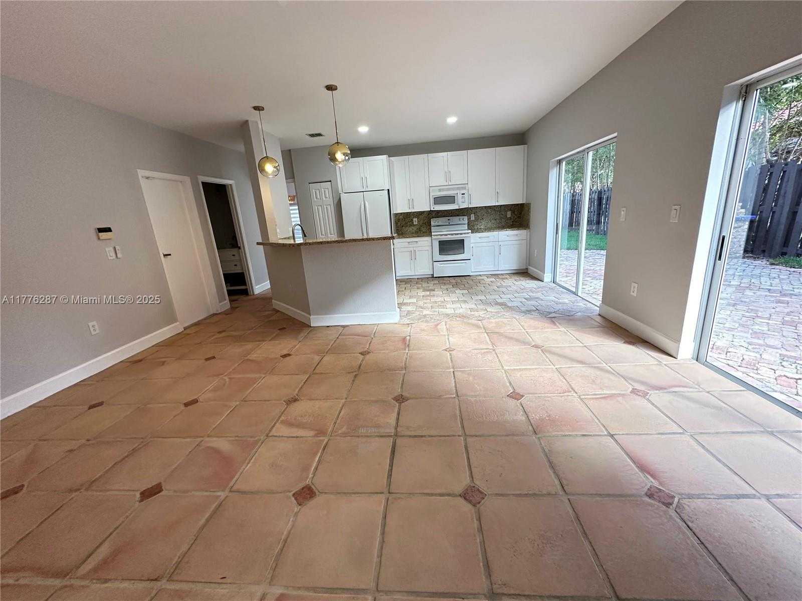 Small Image of 11226 NORTH WEST 59TH TER, Doral Number 14