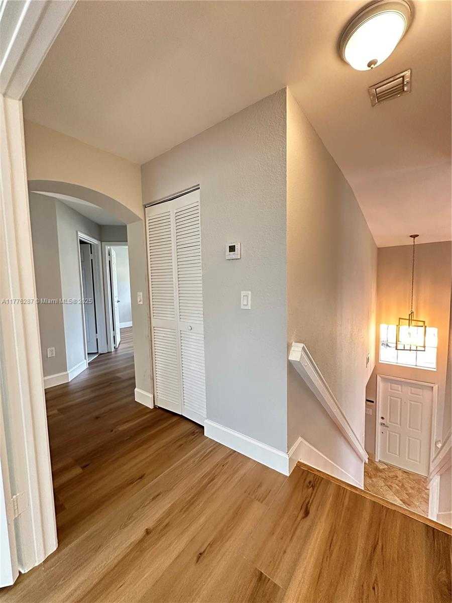 Small Image of 11226 NORTH WEST 59TH TER, Doral Number 16