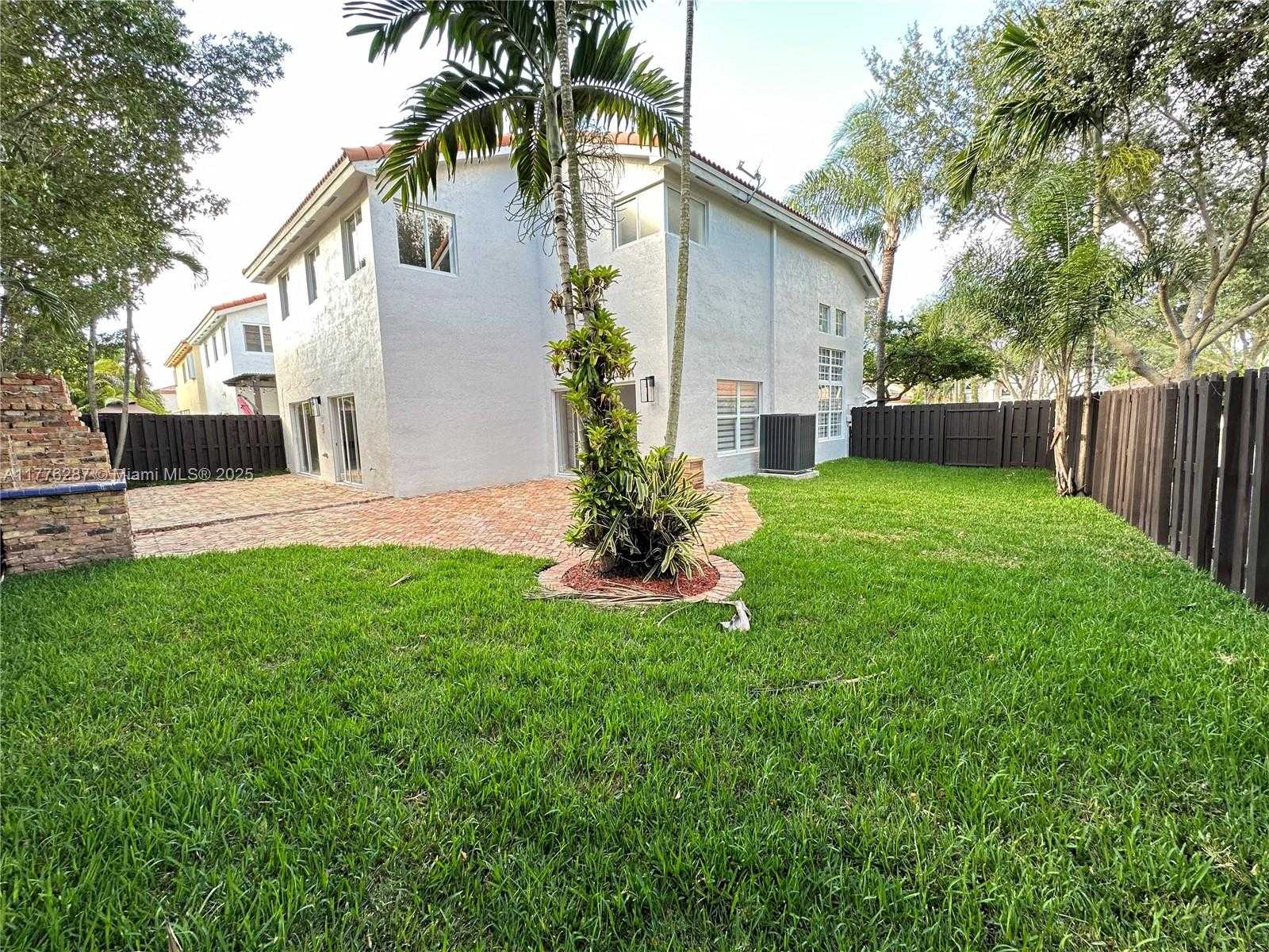 Small Image of 11226 NORTH WEST 59TH TER, Doral Number 26