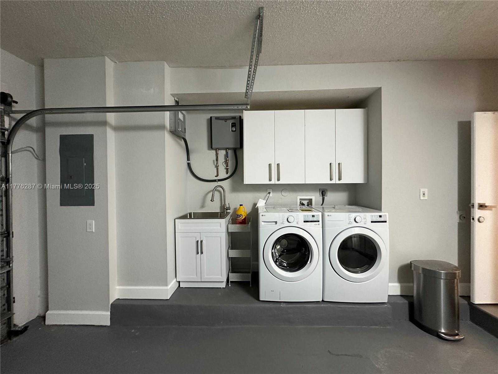 Small Image of 11226 NORTH WEST 59TH TER, Doral Number 28