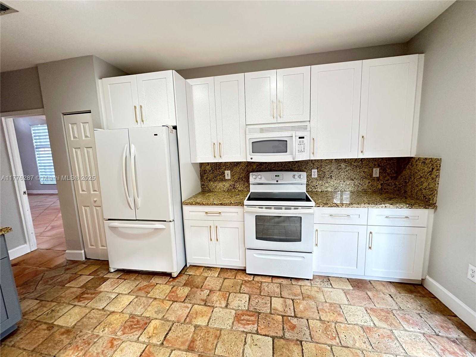 Small Image of 11226 NORTH WEST 59TH TER, Doral Number 7