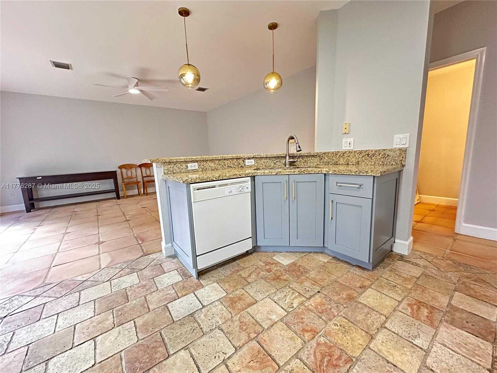 Small Image of 11226 NORTH WEST 59TH TER, Doral Number 8