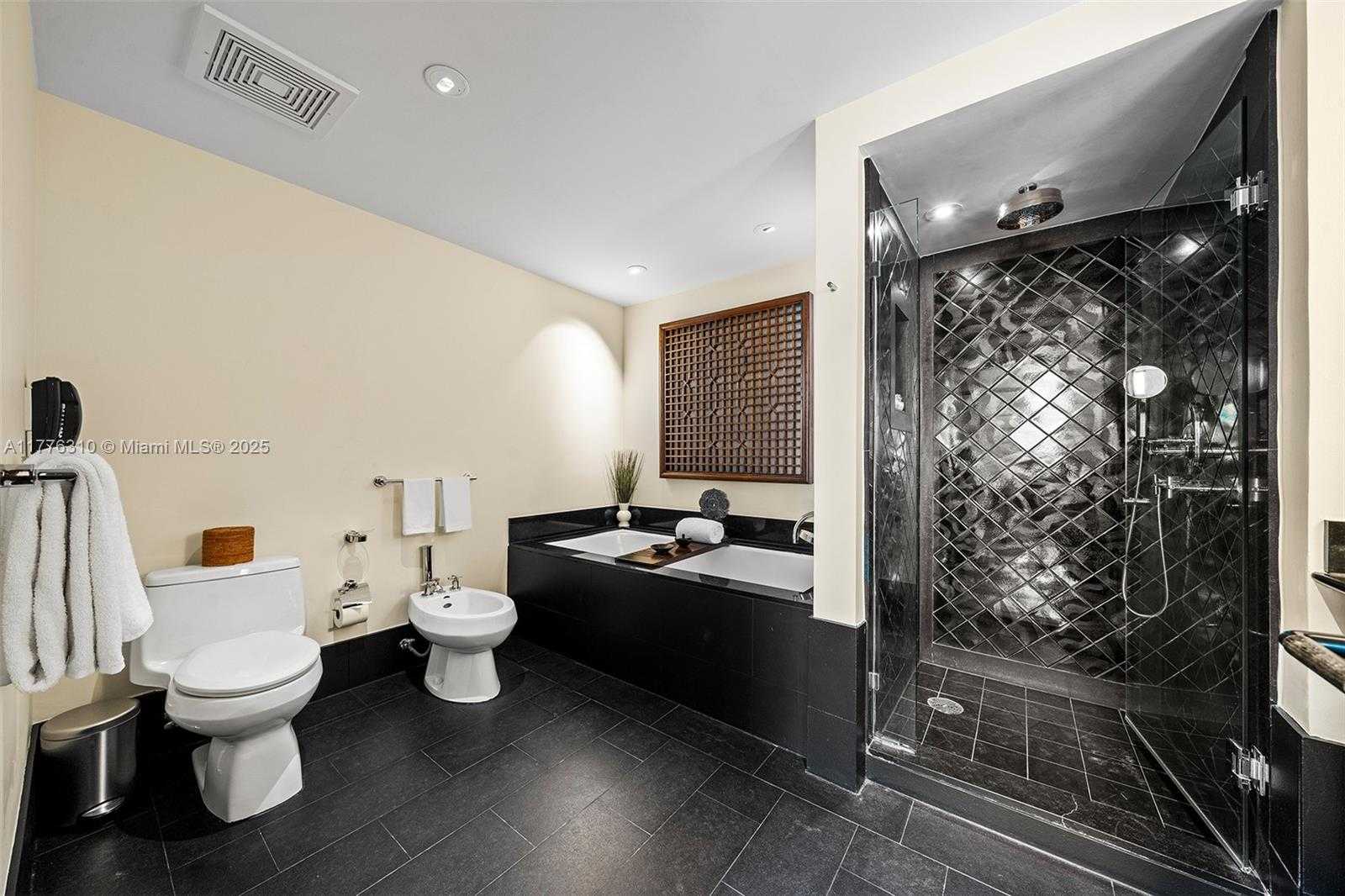 Small Image of 101 20TH ST #2404, Miami Beach Number 25