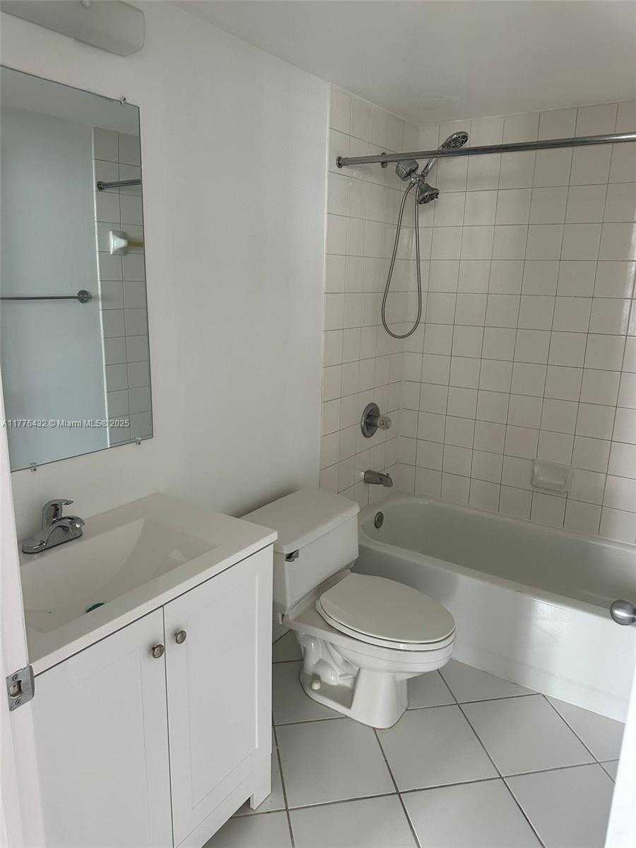 Small Image of 701 BRICKELL KEY BLVD #1808, Miami Number 13
