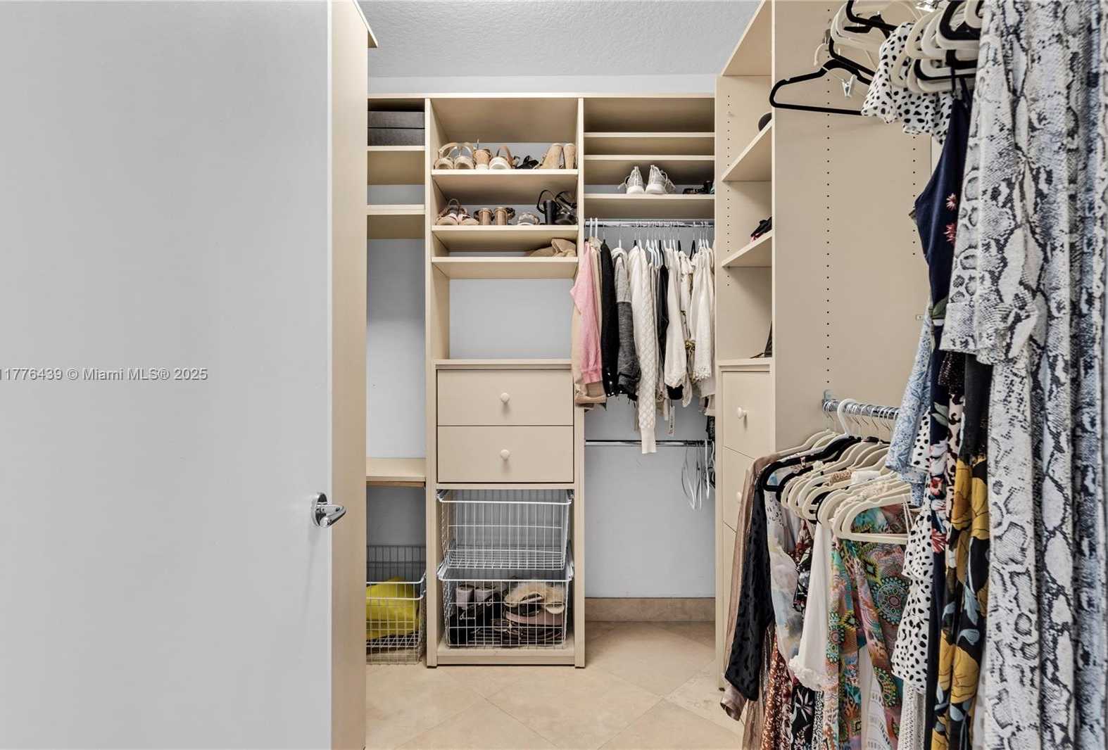 Small Image of 1500 OCEAN DR #907, Miami Beach Number 22