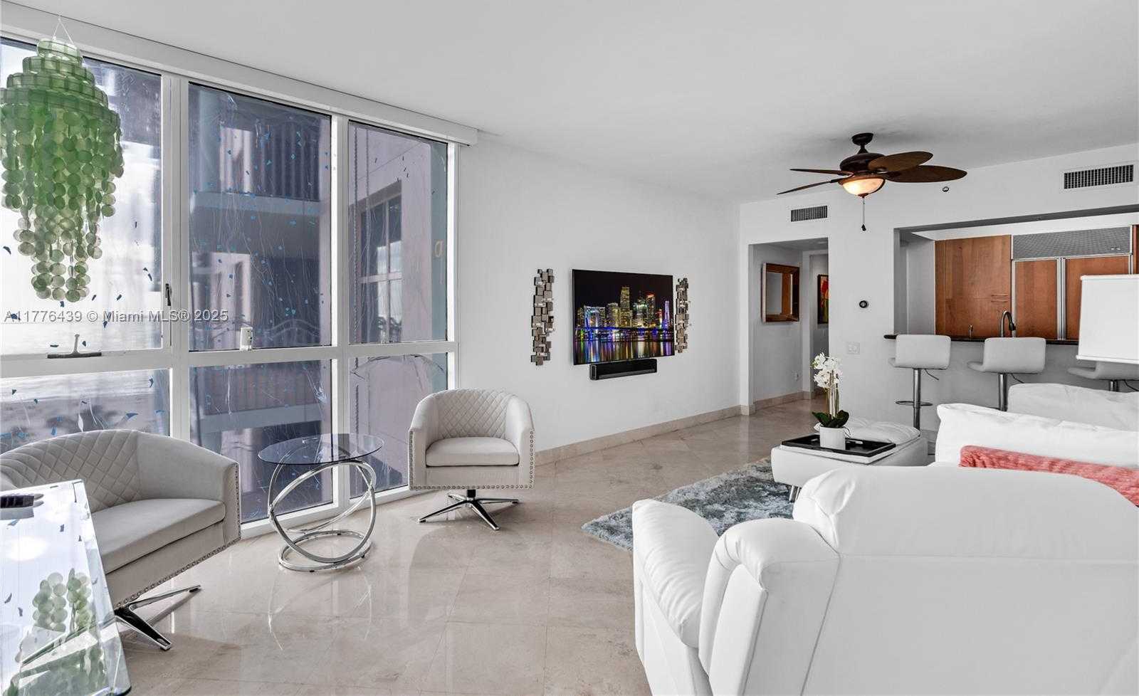 Small Image of 1500 OCEAN DR #907, Miami Beach Number 6