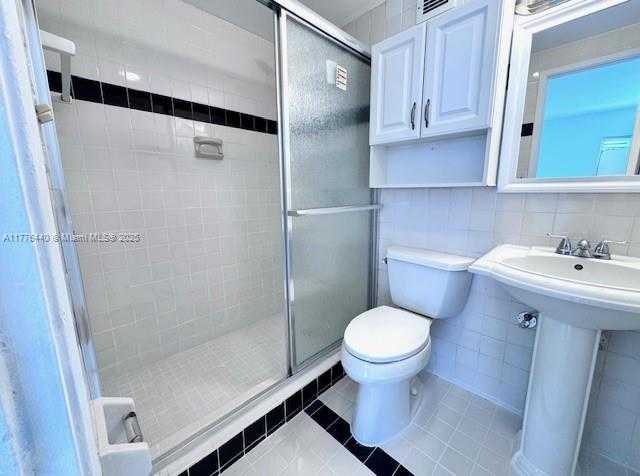 Small Image of 400 KINGS POINT DR #919, Sunny Isles Beach Number 5