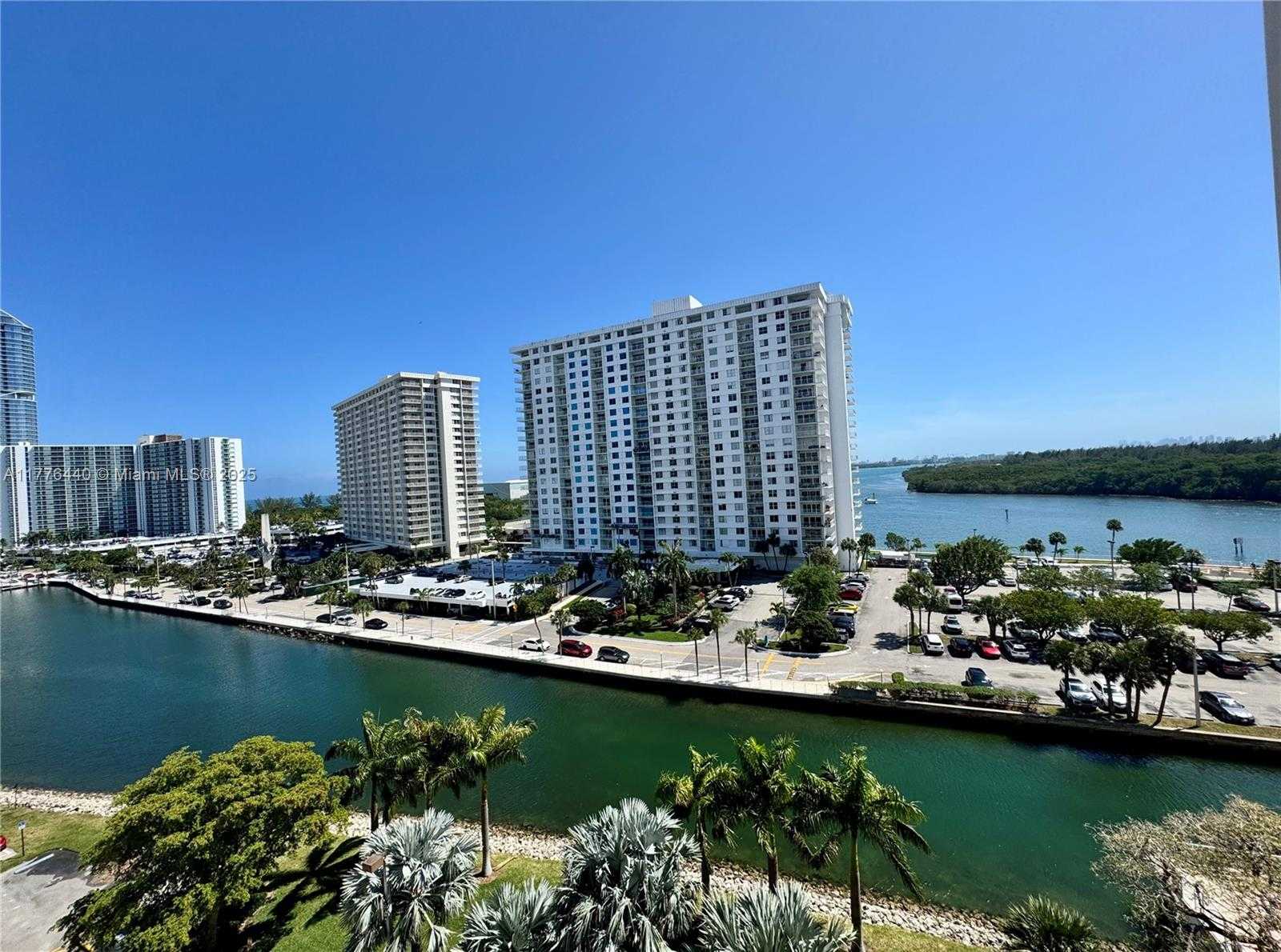 Small Image of 400 KINGS POINT DR #919, Sunny Isles Beach Number 7