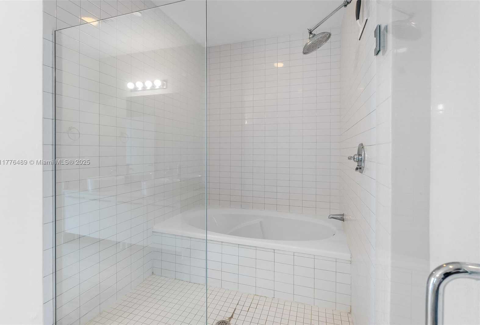 Small Image of 888 BISCAYNE BLVD #4810, Miami Number 10