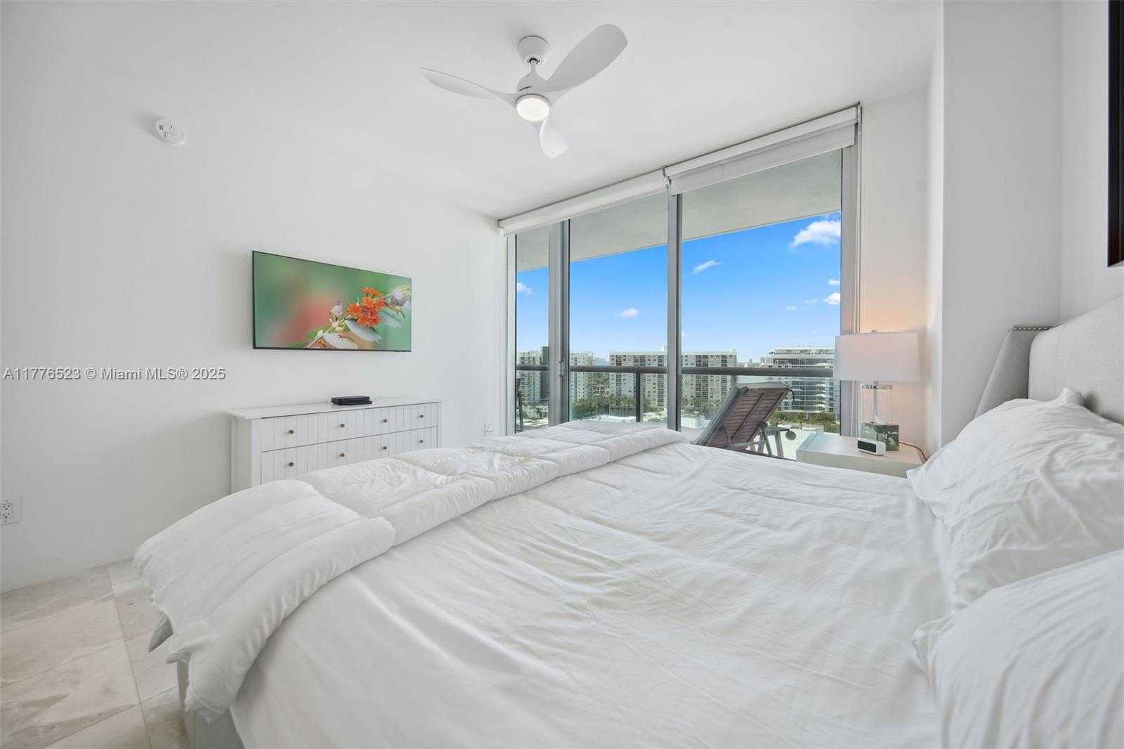 Small Image of 6799 COLLINS AVE #1201, Miami Beach Number 15